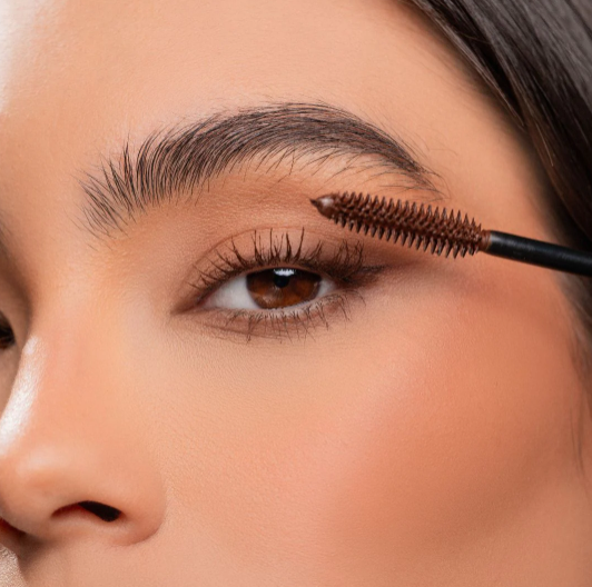 Pestañina café Anik