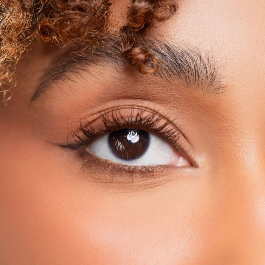 Pestañina café Anik